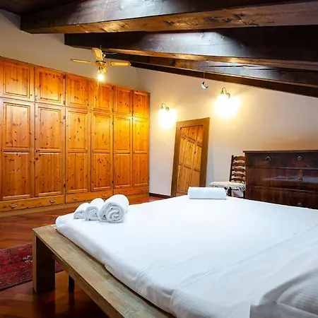Griffoni Home, In The Heart Of The Apartman