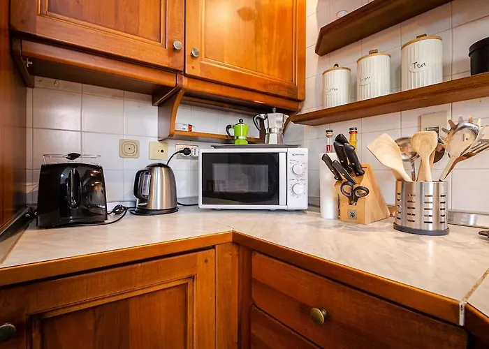 Griffoni Home, In The Heart Of The شقة